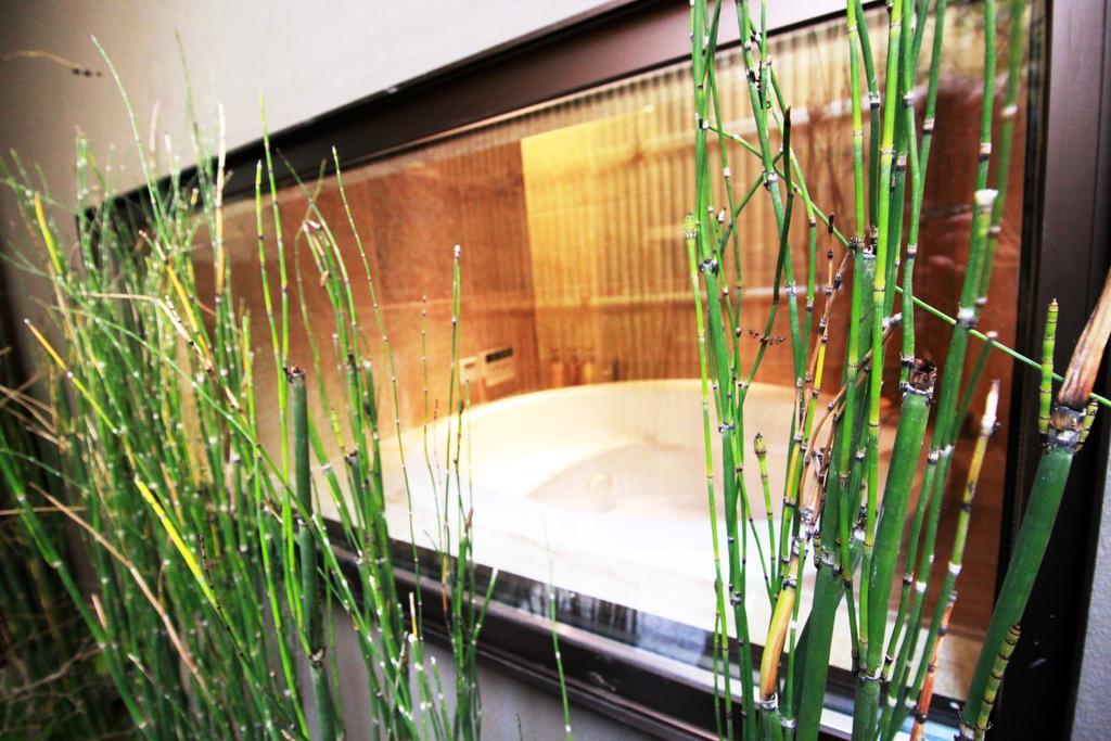 Hosta Nijo Sen Villa Kyoto Exterior photo